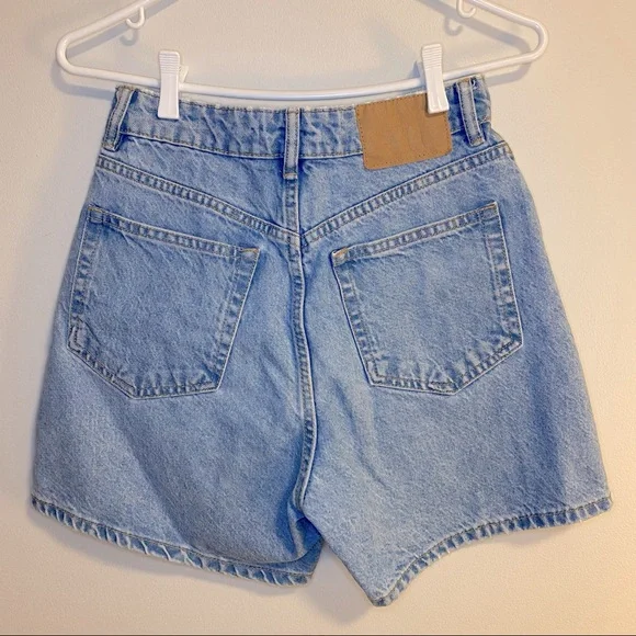 ZARA High Waisted Light Wash Denim Shorts - Picture 3 of 8
